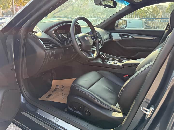 Фото 9 - Cadillac CT5