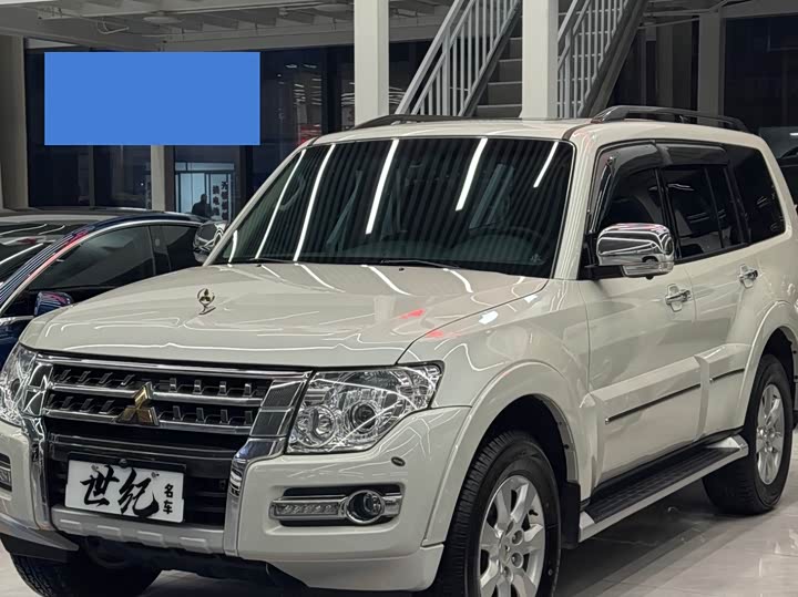 Фото 3 - Mitsubishi Pajero