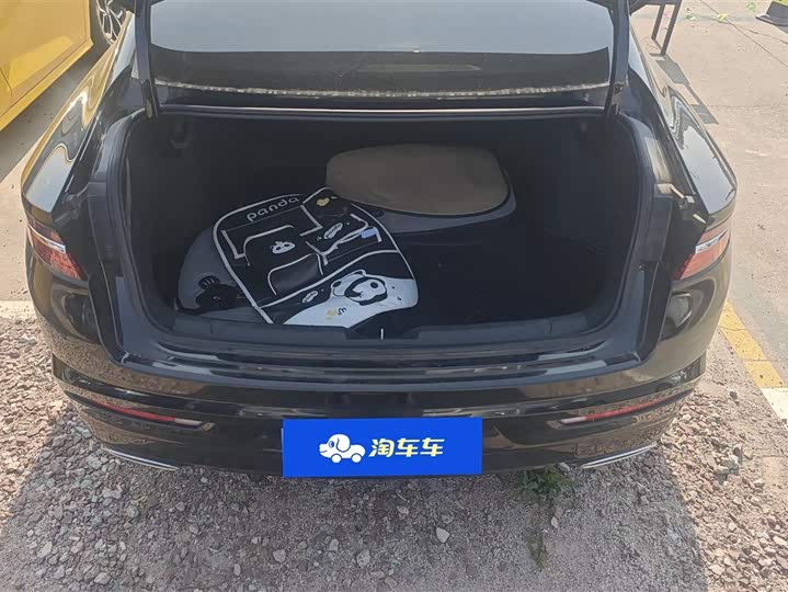 Фото 4 - Geely Preface