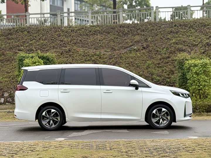 Фото 4 - GAC Trumpchi M6