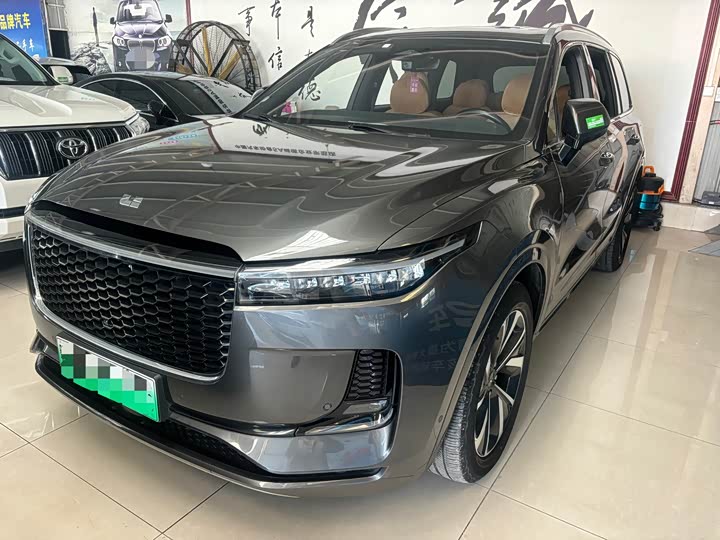 Фото 1 - LiXiang One