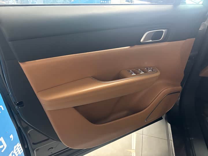 Фото 5 - LiXiang One