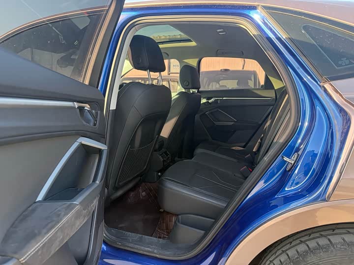 Фото 9 - Audi Q3 Sportback