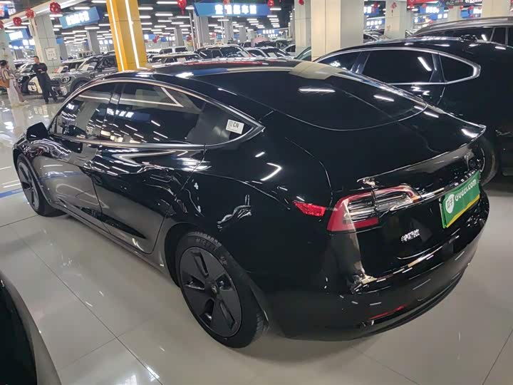 Фото 5 - Tesla Model 3