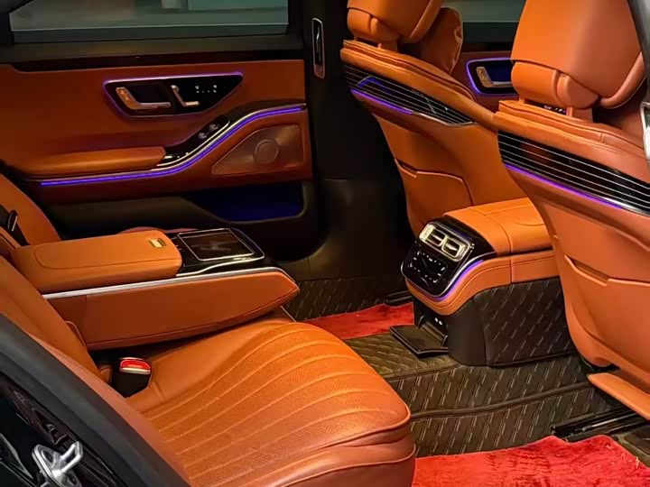 Фото 5 - Mercedes-Benz S-Class