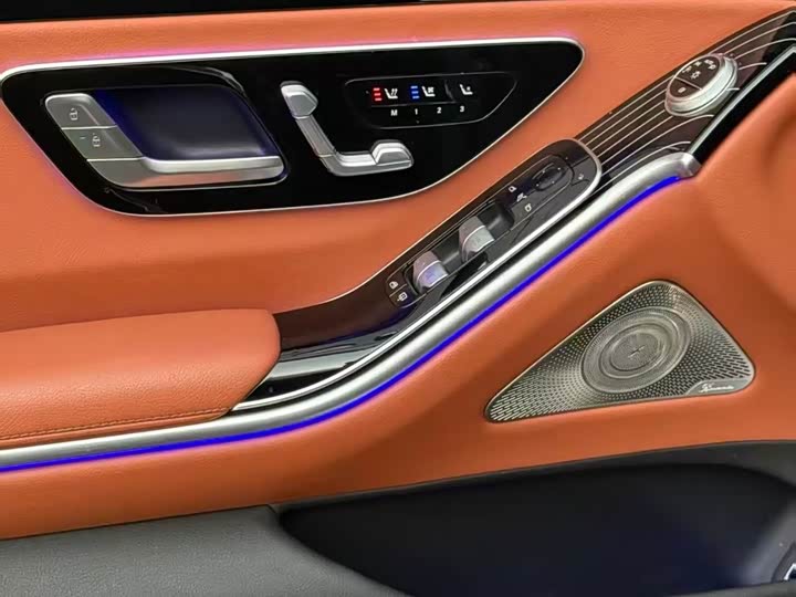 Фото 7 - Mercedes-Benz S-Class