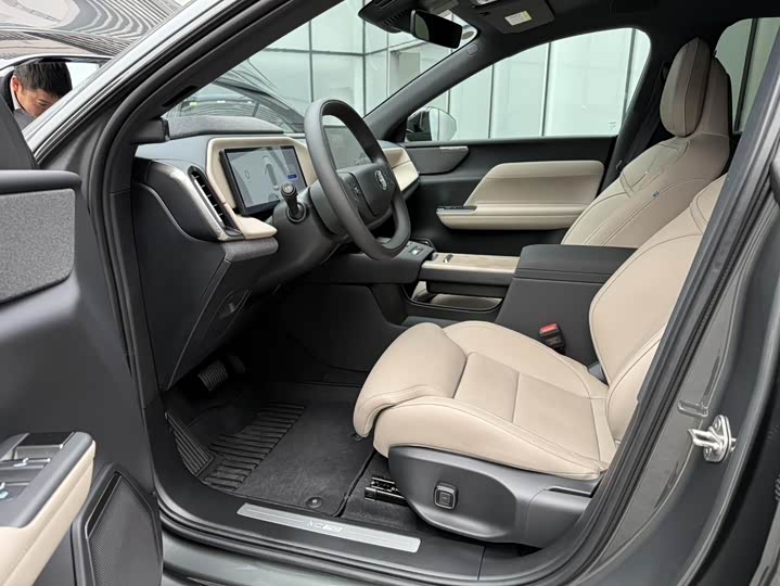 Фото 6 - Volvo XC60