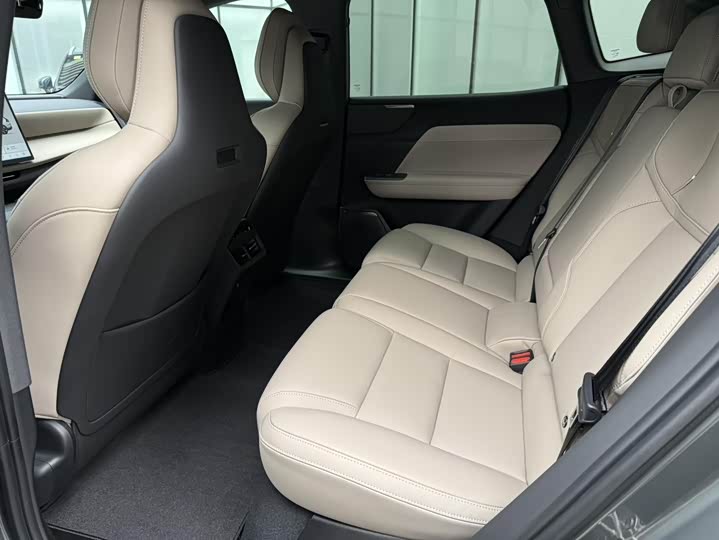 Фото 7 - Volvo XC60