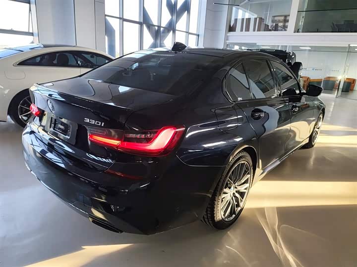 Фото 7 - BMW 3 Series