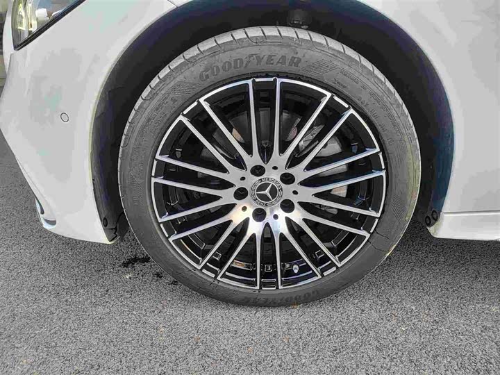 Фото 5 - Mercedes-Benz C-Class