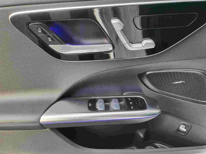 Фото 7 - Mercedes-Benz C-Class