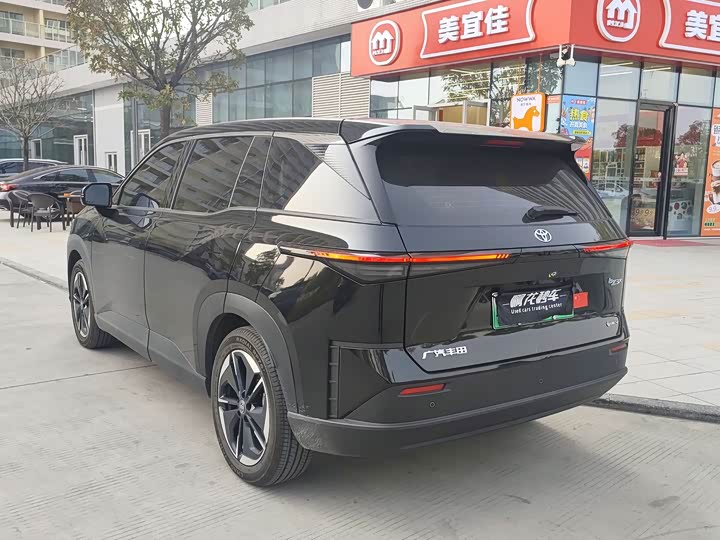 Фото 4 - Toyota bZ3X