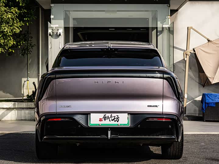 Фото 3 - HiPhi Y