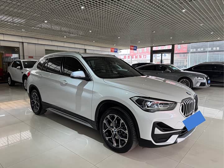 Фото 3 - BMW X1