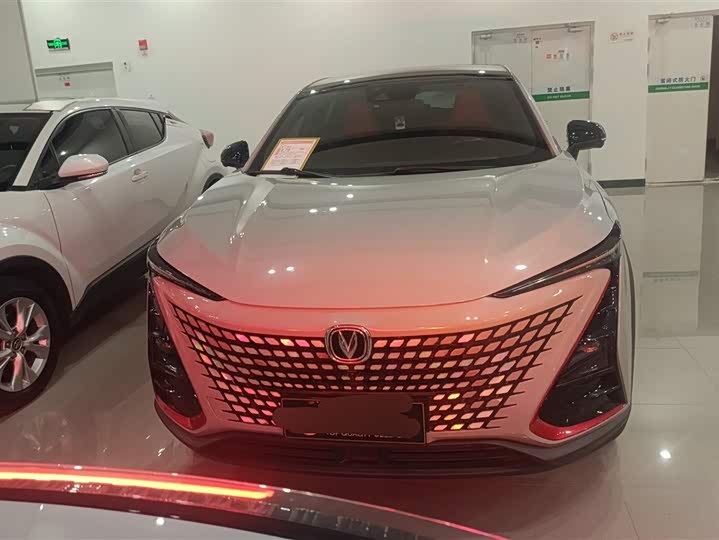 Фото 2 - Changan UNI-T