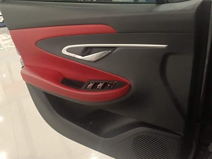 Фото 7 - Changan UNI-T