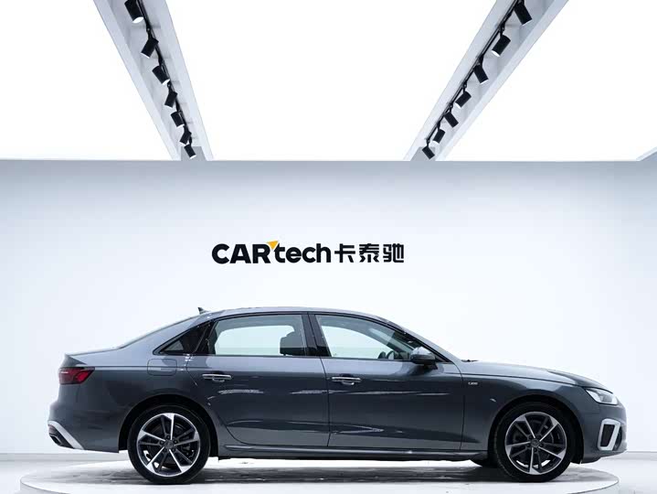 Фото 9 - Audi A4L