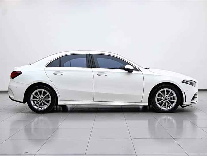 Фото 6 - Mercedes-Benz A-Class