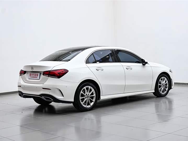 Фото 7 - Mercedes-Benz A-Class