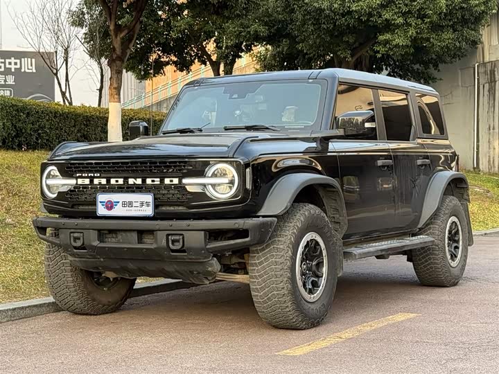 Фото 1 - Ford Bronco