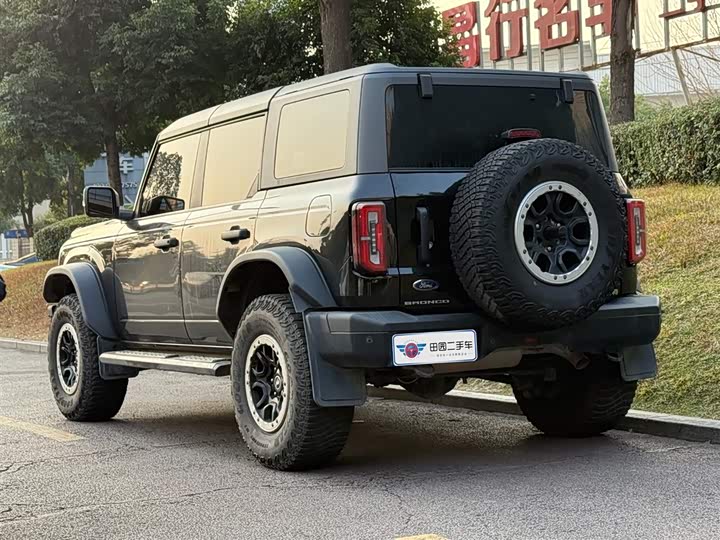 Фото 4 - Ford Bronco