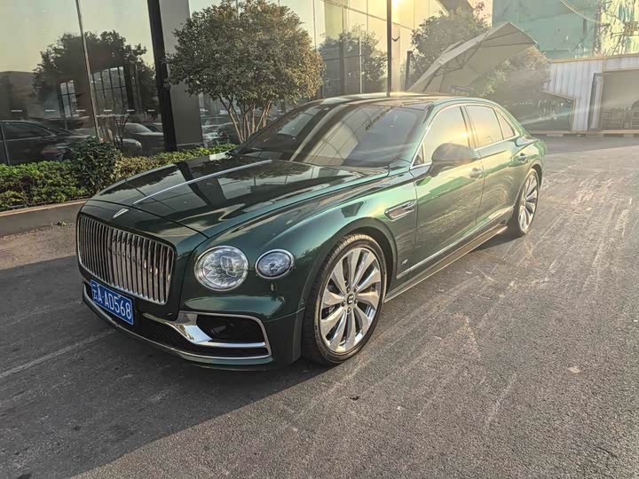 Фото 1 - Bentley Flying Spur