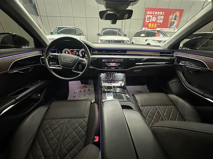 Фото 8 - Audi A8