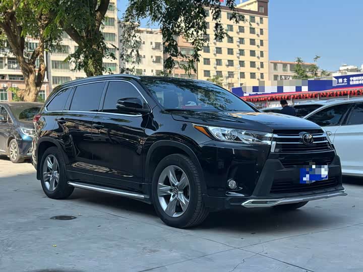Фото 3 - Toyota Highlander