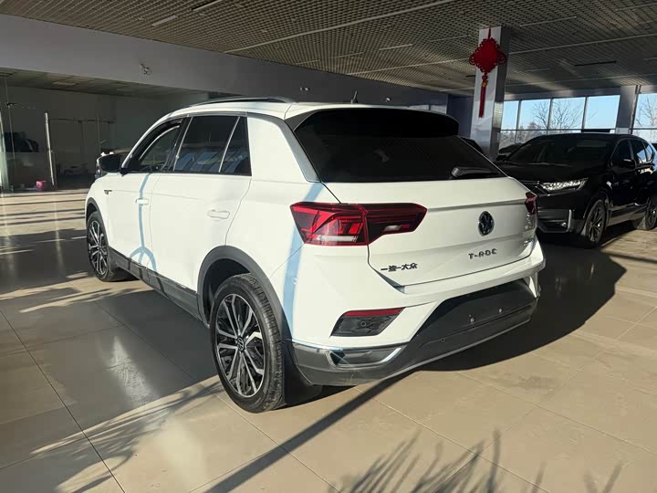 Фото 8 - Volkswagen T-Roc