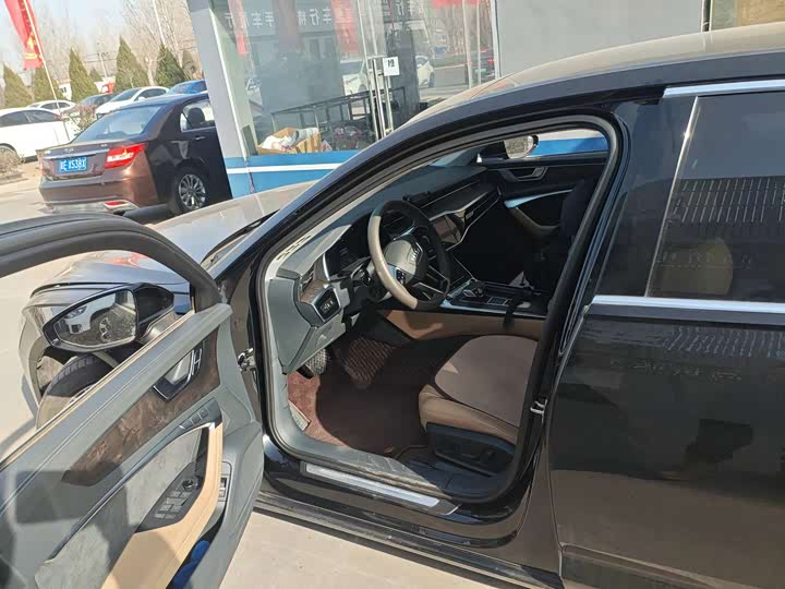 Фото 3 - Audi A6L