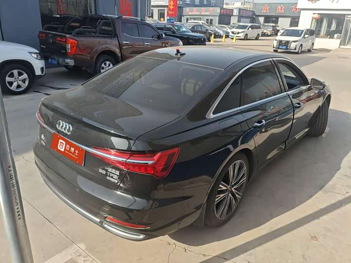 Фото 5 - Audi A6L