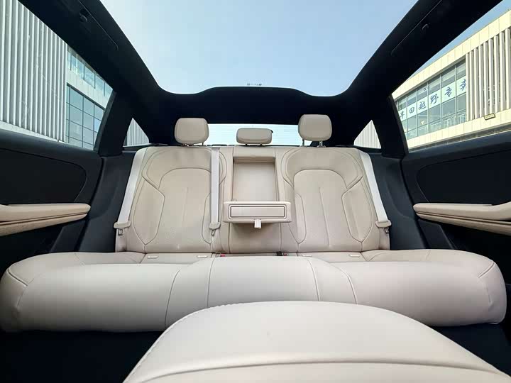 Фото 6 - Nio ET5