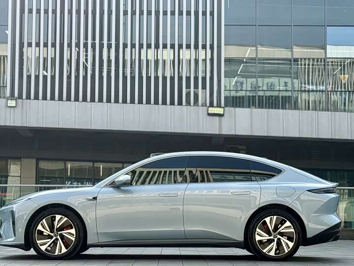 Фото 8 - Nio ET5