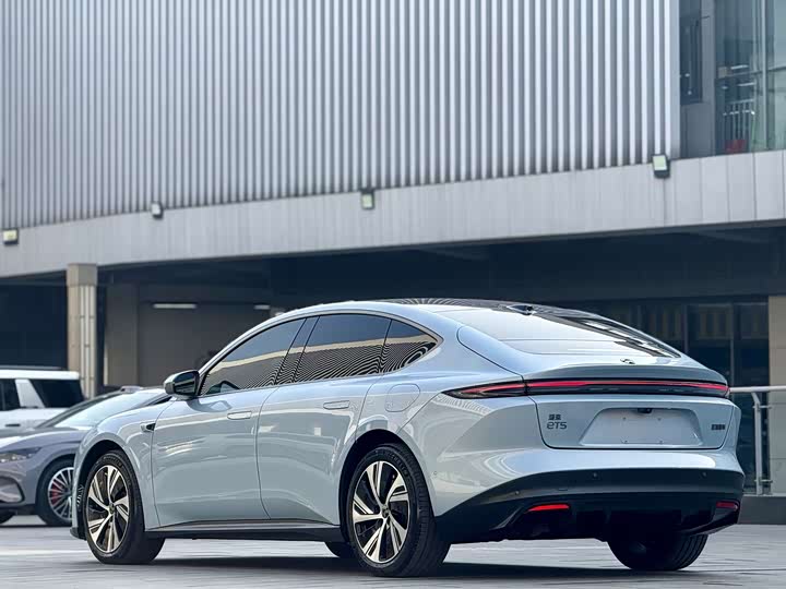 Фото 9 - Nio ET5