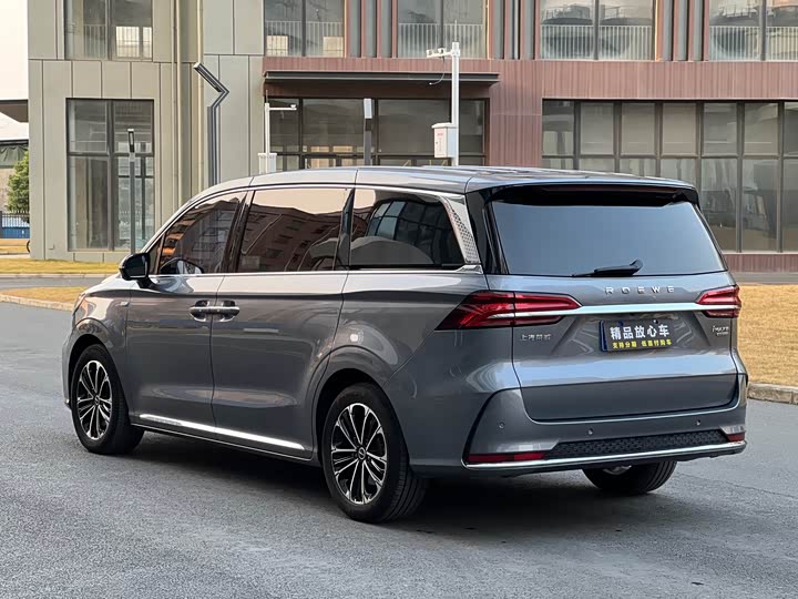 Фото 4 - Roewe iMax 8