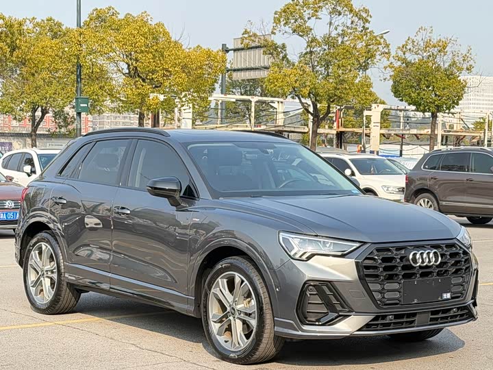 Фото 2 - Audi Q3