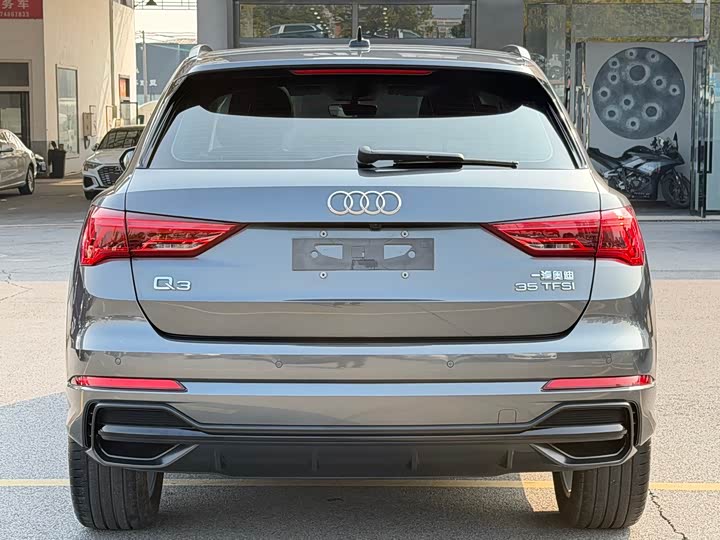 Фото 4 - Audi Q3