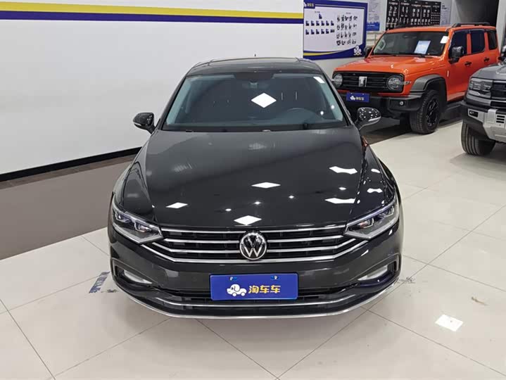 Фото 2 - Volkswagen Magotan