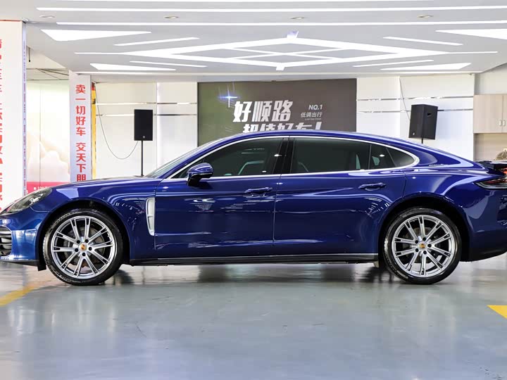 Фото 4 - Porsche Panamera