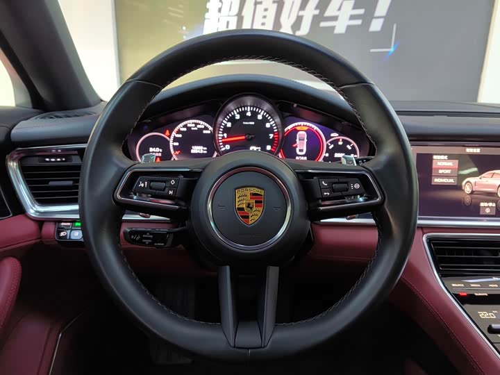 Фото 8 - Porsche Panamera