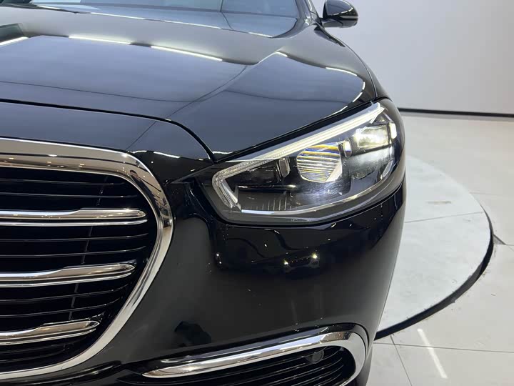 Фото 4 - Mercedes-Benz S-Class