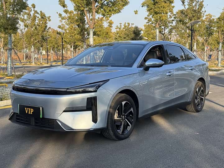 Фото 1 - Geely Galaxy L6