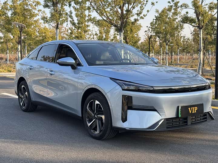 Фото 3 - Geely Galaxy L6