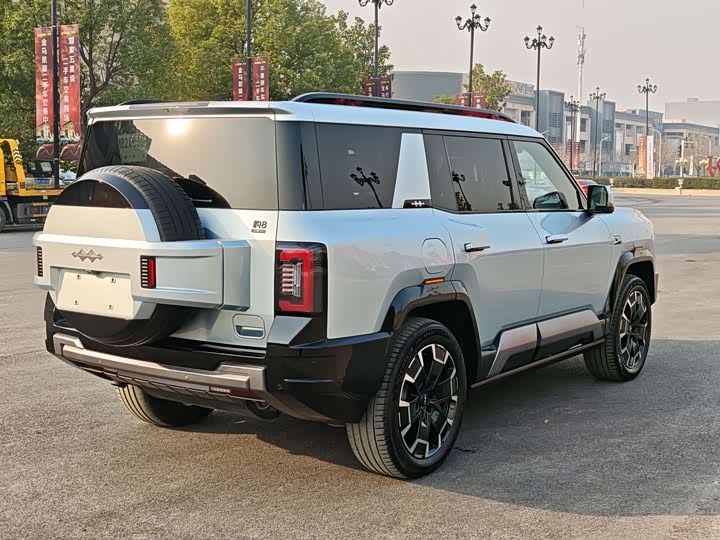 Фото 9 - BYD FangChengBao Leopard 8