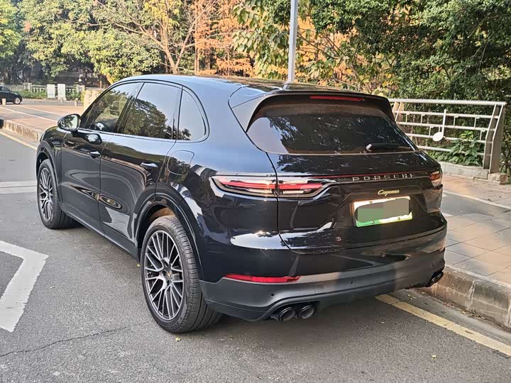 Фото 4 - Porsche Cayenne Hybrid