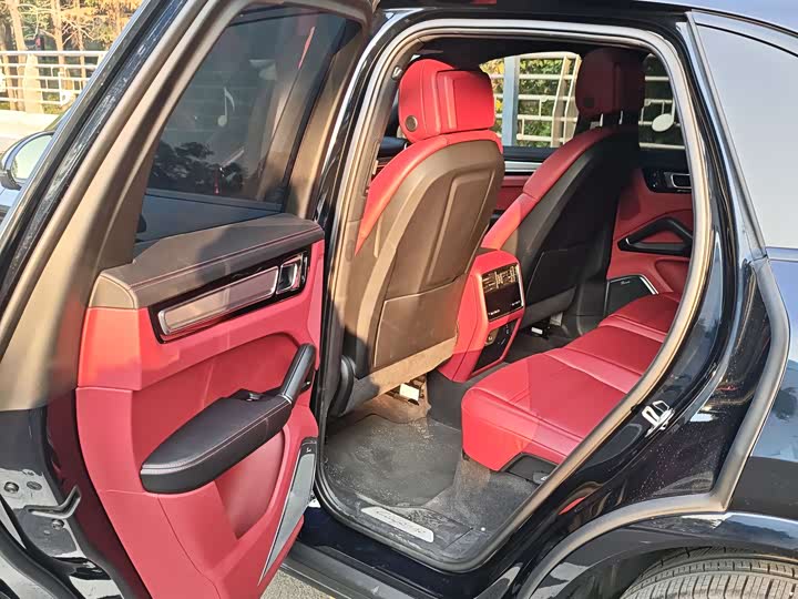 Фото 9 - Porsche Cayenne Hybrid