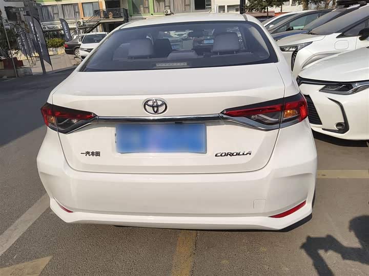 Фото 6 - Toyota Corolla