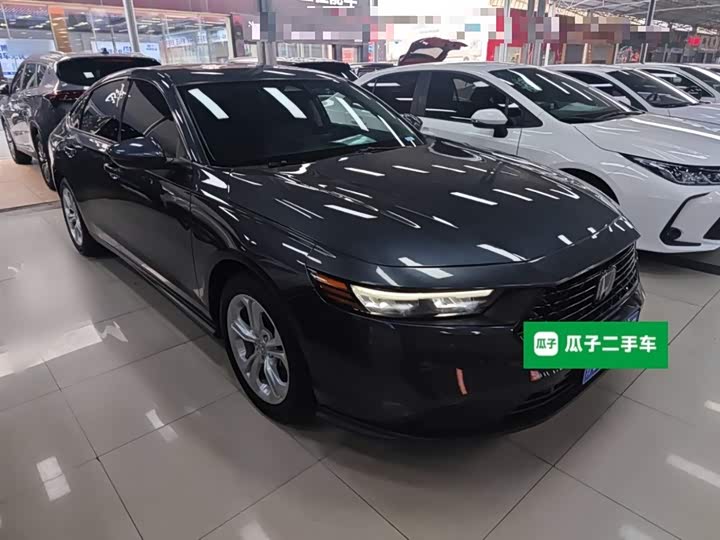 Фото 4 - Honda Accord