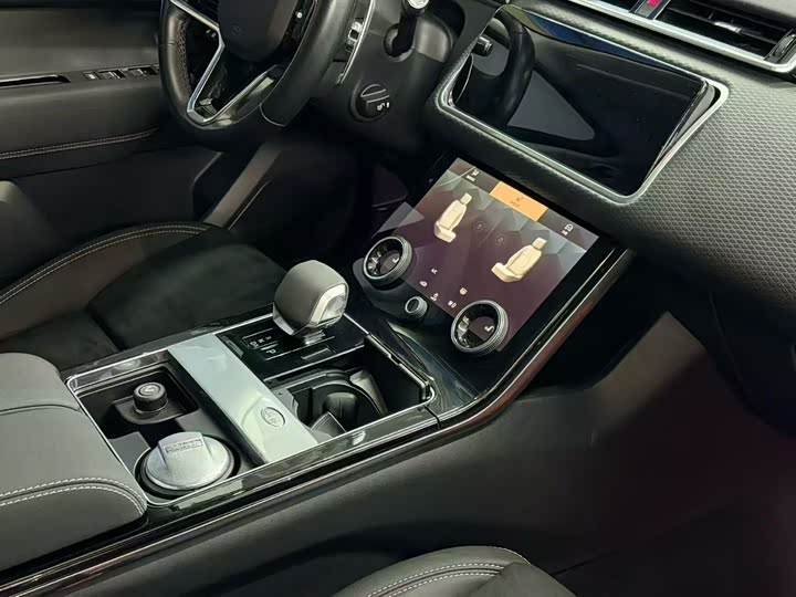 Фото 4 - Land Rover Range Rover Velar