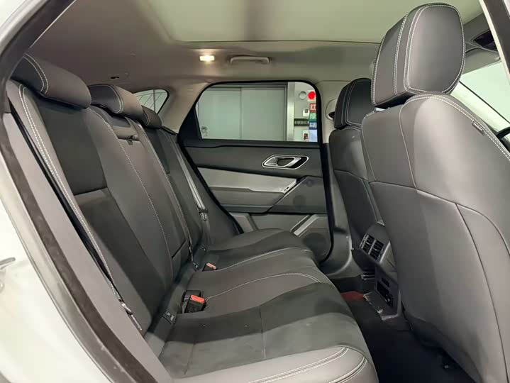 Фото 6 - Land Rover Range Rover Velar